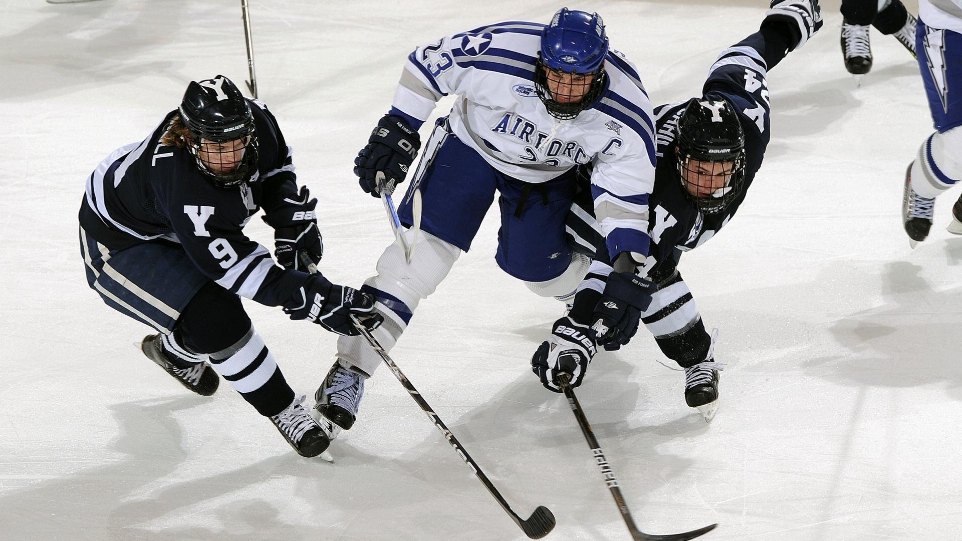 史密斯用坚韧精神征服赛场，史密斯勇士